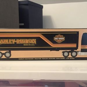 1/64th Scale Harley-Davidson Tractor Trailer Die-Cast Locking Coin Bank with Key